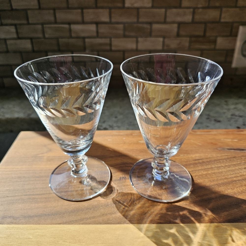 TIFFIN-FRANCISCAN - Footed Juice Glasses EUC set of two